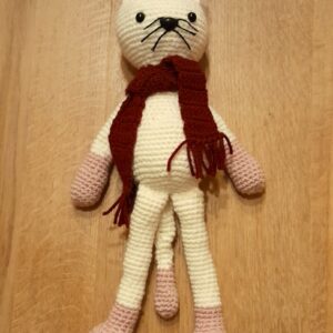 gehaakte poes wit (smal) 42 cm